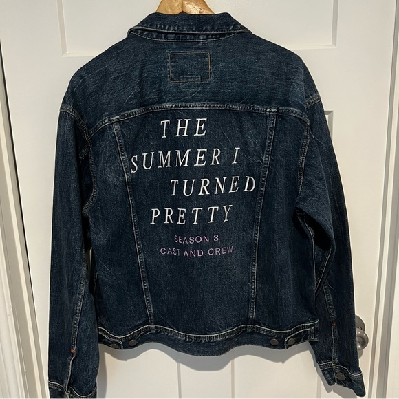 American Eagle Outfitters Jackets & Blazers - RARE! “The Summer I turned Pretty” Season 3 Cast & Crew AE Trucker Jacket Sz M